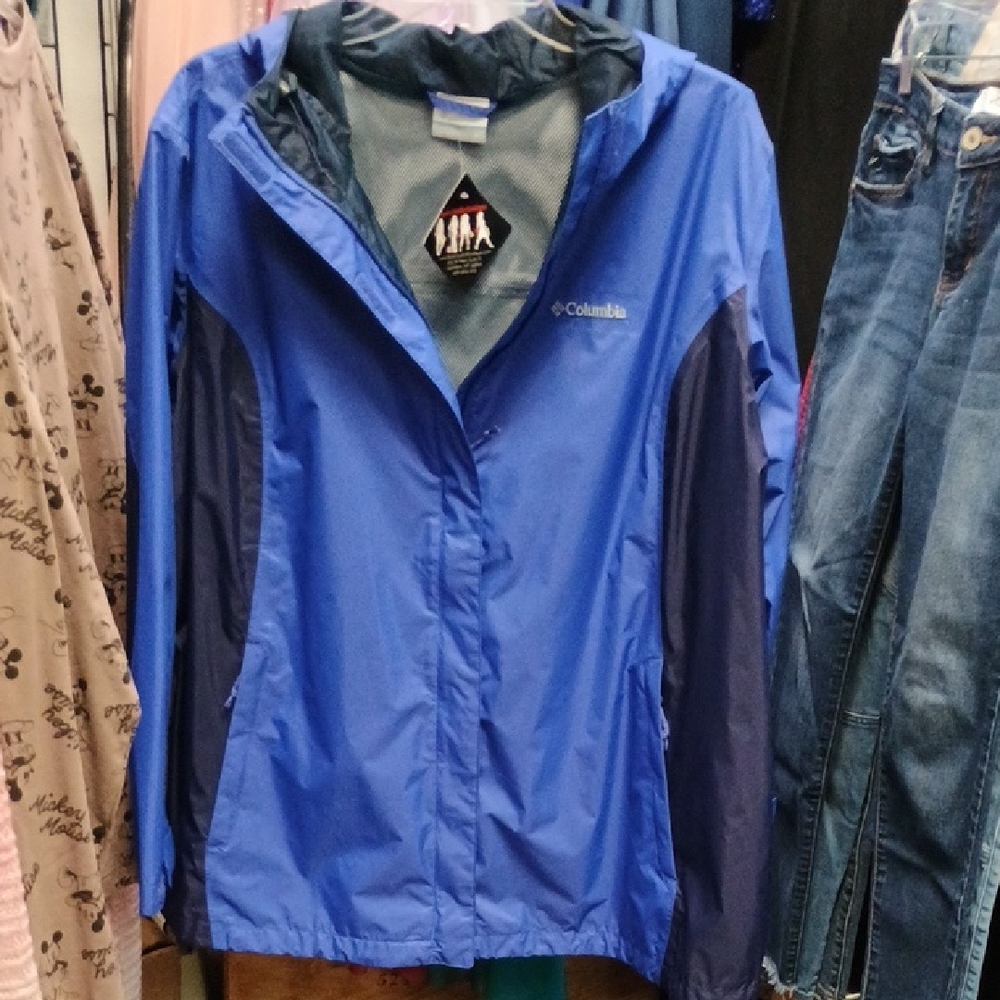 Columbia Women's Two-Tone Blue Ski Jacket